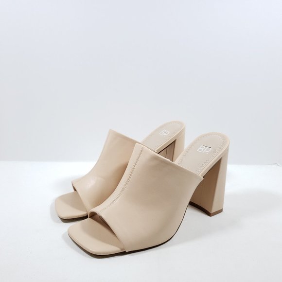 BP Cream Women's Sandals - Picture 1 of 4